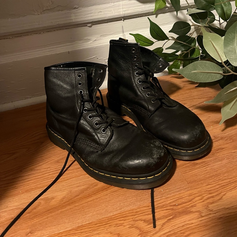 Men’s Dr. Martens Leather Boot EU42
